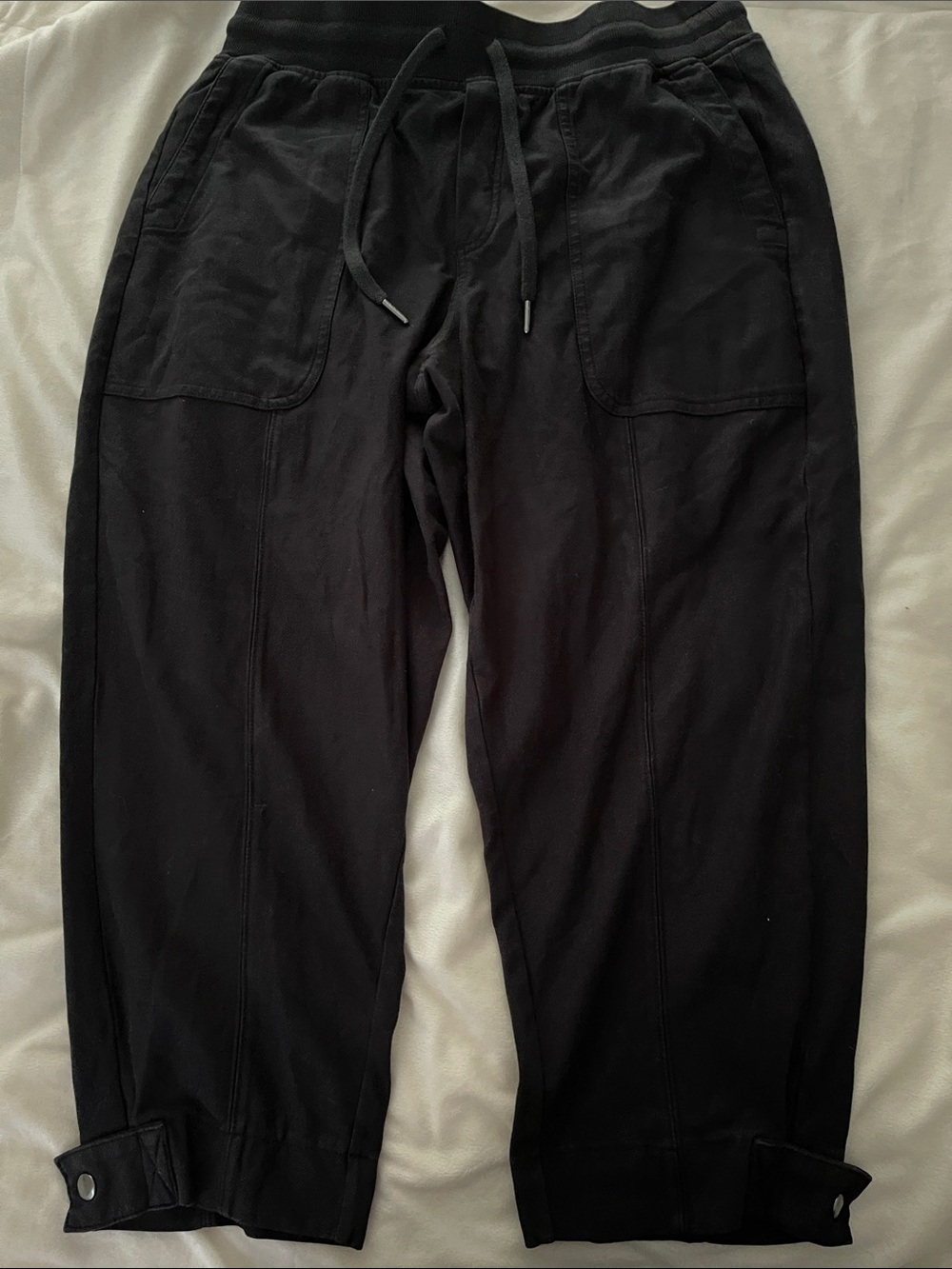 Athleta Black Drawstring Jogger Pants with Snap Cuffs Women’s M